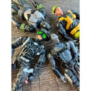 Lot of 4 G.I Joe Action Figures 2002 2003